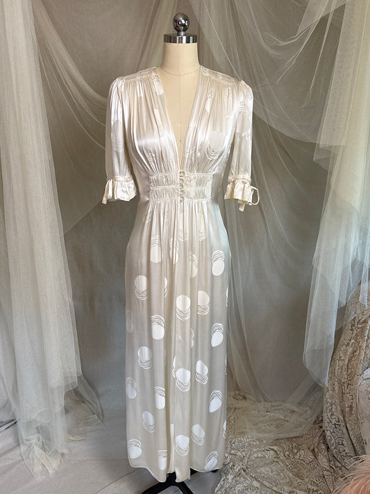 Vintage 1940's Dressing Gown - Pearl White Crepe-Back Rayon Satin with Geo Matte Print | S, M