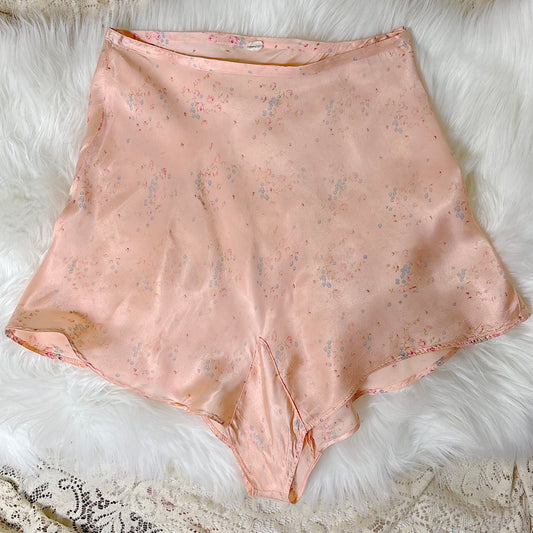 1940's Tap Pants - Pale Rose Pink Rayon Satin with Ditsy Flower Print