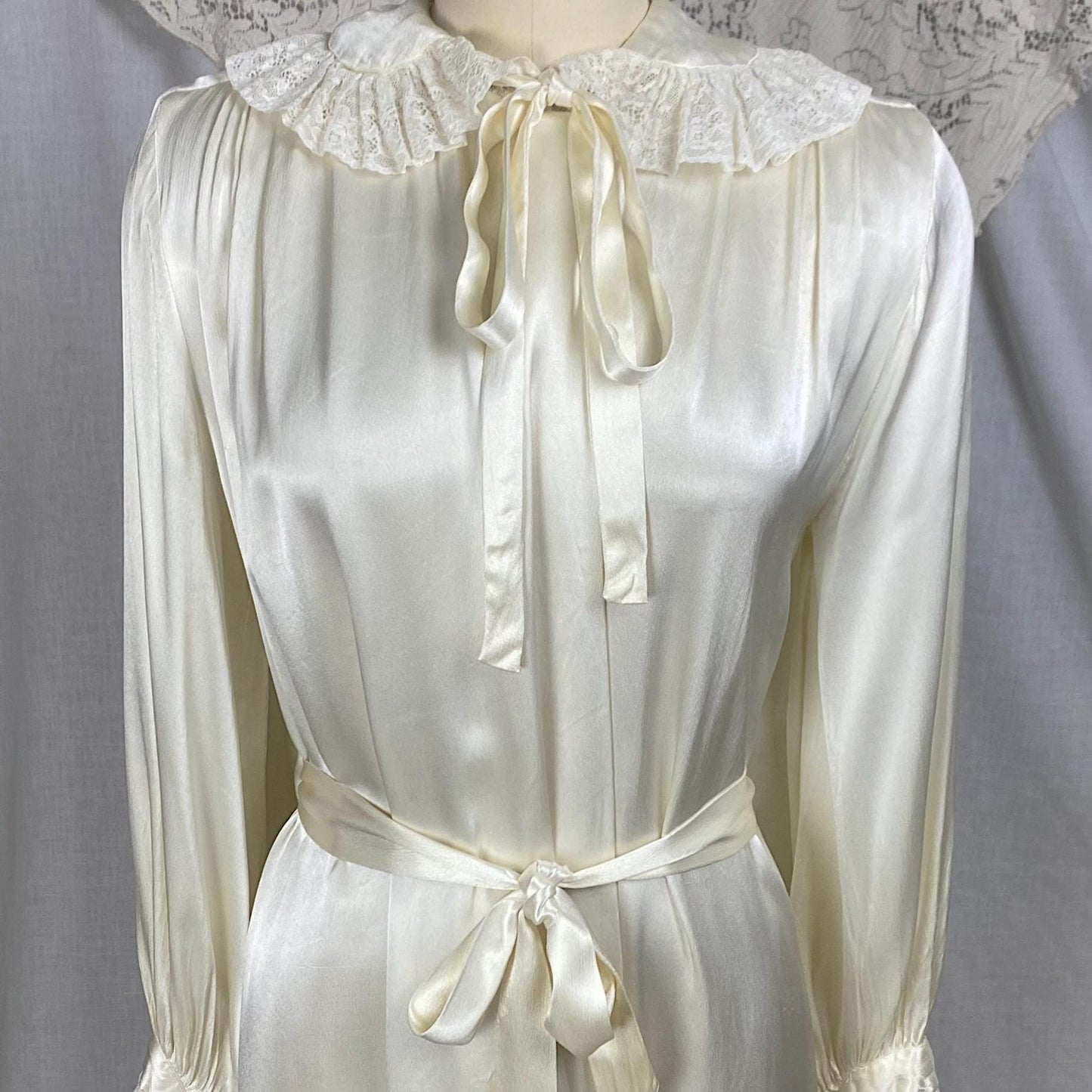 Vintage 1940's Dressing Gown Robe | Pearl White Rayon Satin with Ruffled Cotton Lace & Faux Cape | Size S, M, LG