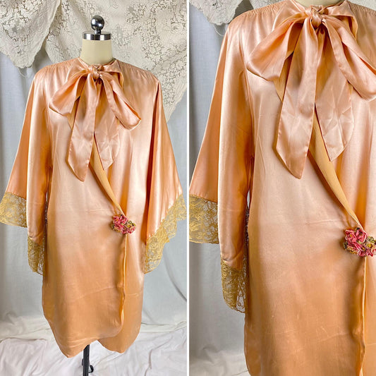 Vintage 1920's Dressing Gown Robe | Pale Rose Pink Silk & Wide Lace Edged Sleeves | Size S, M | John Wanamaker - New with Tags