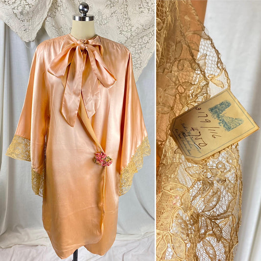 Vintage 1920's Dressing Gown Robe | Pale Rose Pink Silk & Wide Lace Edged Sleeves | Size S, M | John Wanamaker - New with Tags