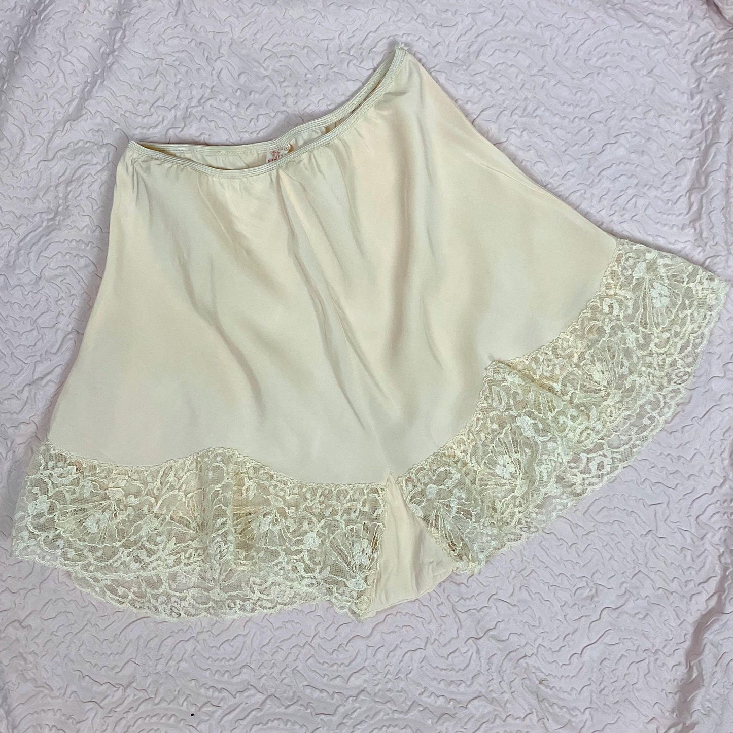 Vintage 1940's Tap Pants | Pale Nude Rayon with Ruffled Ivory Fan Lace | Size S, M | By Du Benay Midriff Slip