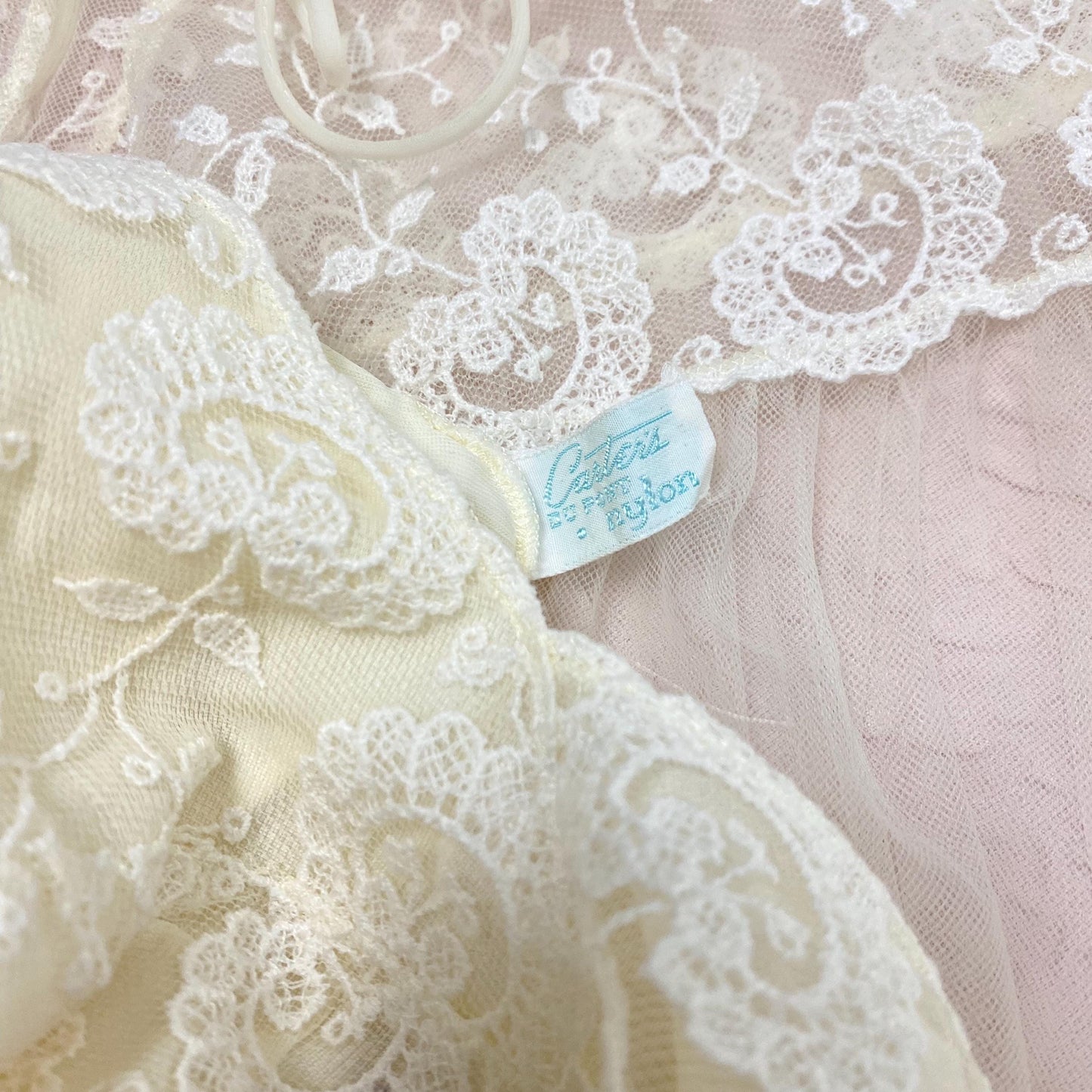 Vintage 1950's - 1960's Nightgown & Peignoir Set | Buttercream White Nylon with Floral Embroidery | Size S, M | By Carter's