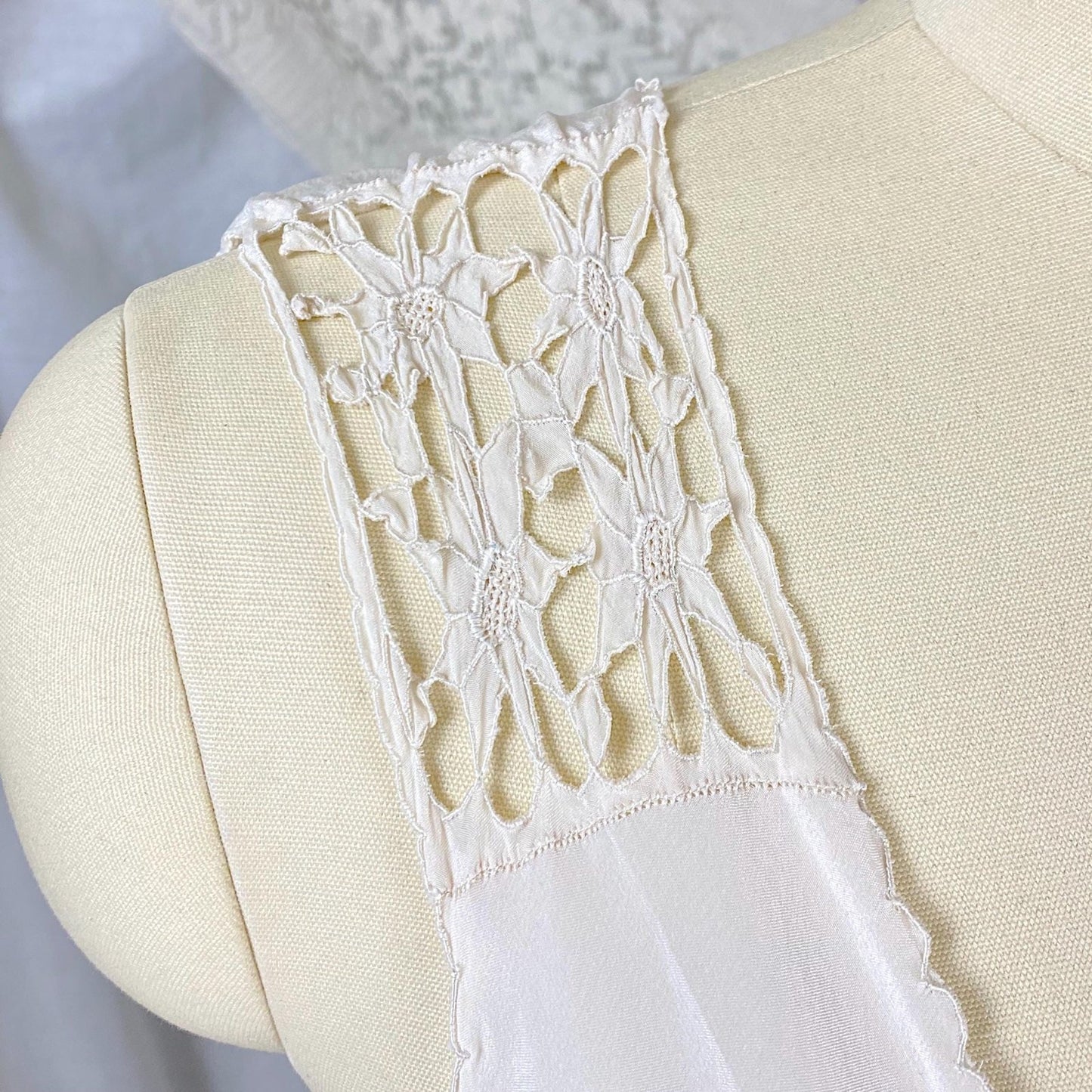Vintage 1920's - 1930's Nightgown | Bone White Silk with Blouson Bodice & Floral Cutouts | Size S, M - Daggers & Dames
