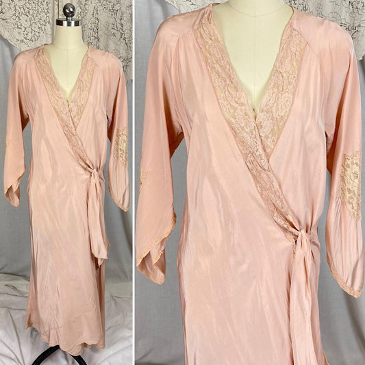 Vintage 1920's - 1930's Robe | Blush Pink Silk with Warm Ivory Lace & Handkerchief Sleeves | Size XS, S, M - Daggers & Dames