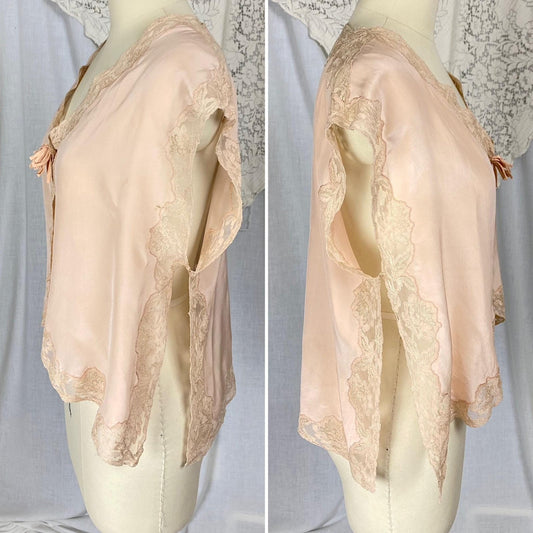 Vintage 1920's Bed Jacket | Light Blush Pink Silk with Nude Floral Alencon Lace | Size S, M | Made in France for T. Eaton - Daggers & Dames