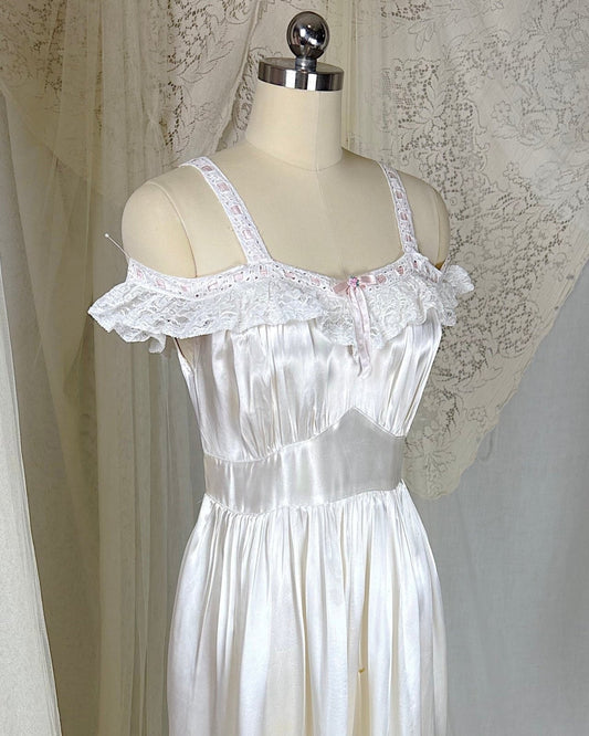 Vintage 1930's - 1940's Pearl White Rayon Satin & Chantilly Lace Nightgown & Bed Jacket Set, size XS - Daggers & Dames