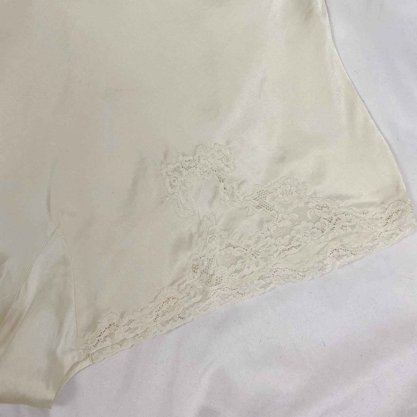 Vintage 1930's - 1940's Tap Pants | Pearlescent White Silk with Lace | Size M | By Wonder Maid - New with Tags - Daggers & Dames