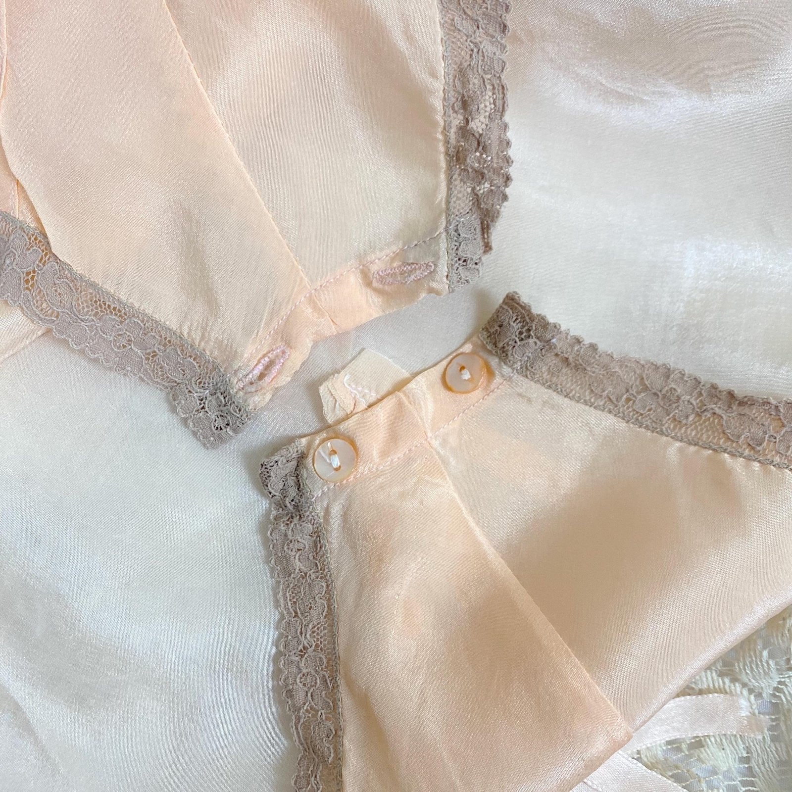 Vintage 1930's - 1940's Teddy Chemise | Pearlescent Peach Silk with Warm Nude Lace | Size S, M - Daggers & Dames