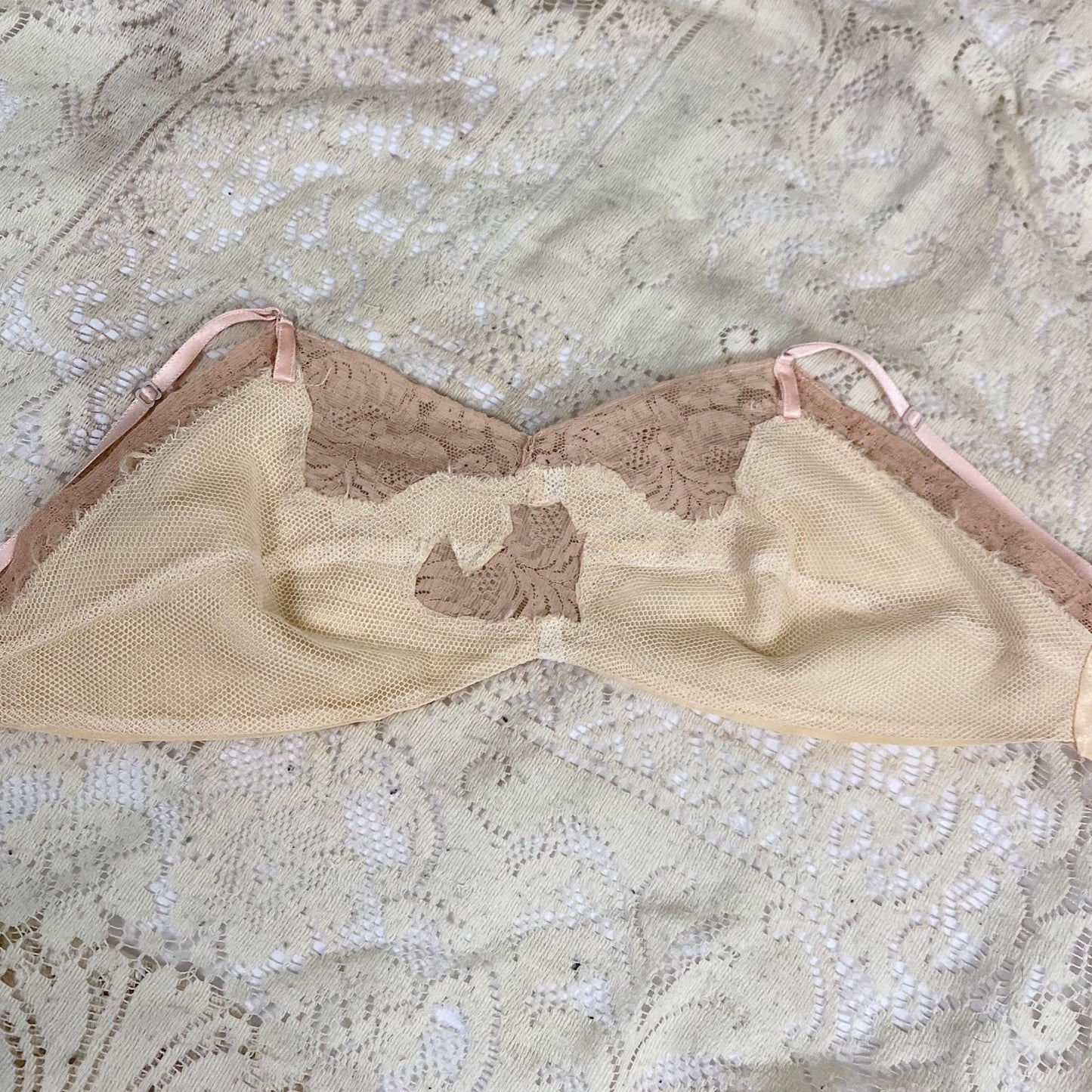 Vintage 1930's Bralette & Tap Pants Set | Rich Golden Champagne Silk with Warm Nude Lace | Size XS, S | By Neiman Marcus - Daggers & Dames