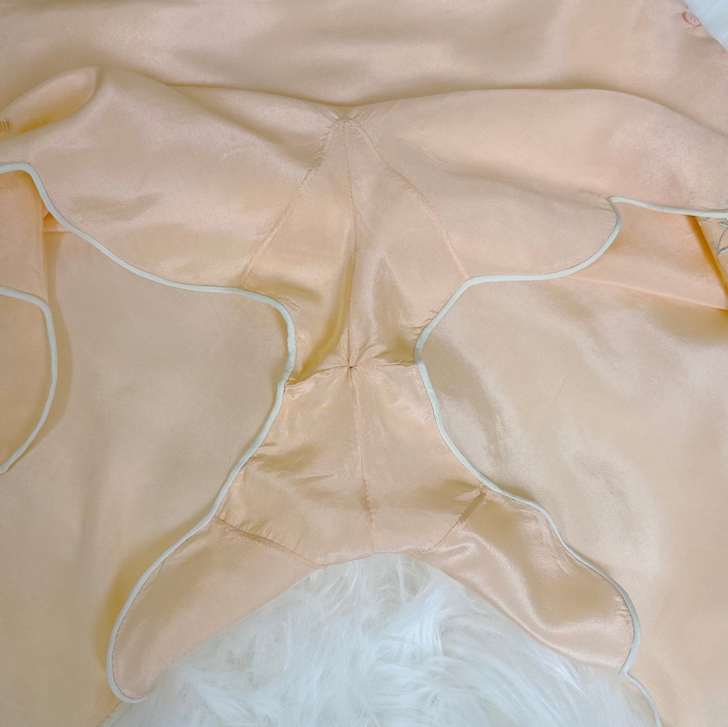 Vintage 1930's Hand Stitched Pale Peach Silk Tap Pants with Ladder Stitch Detail - By Sonette, Size M - Daggers & Dames