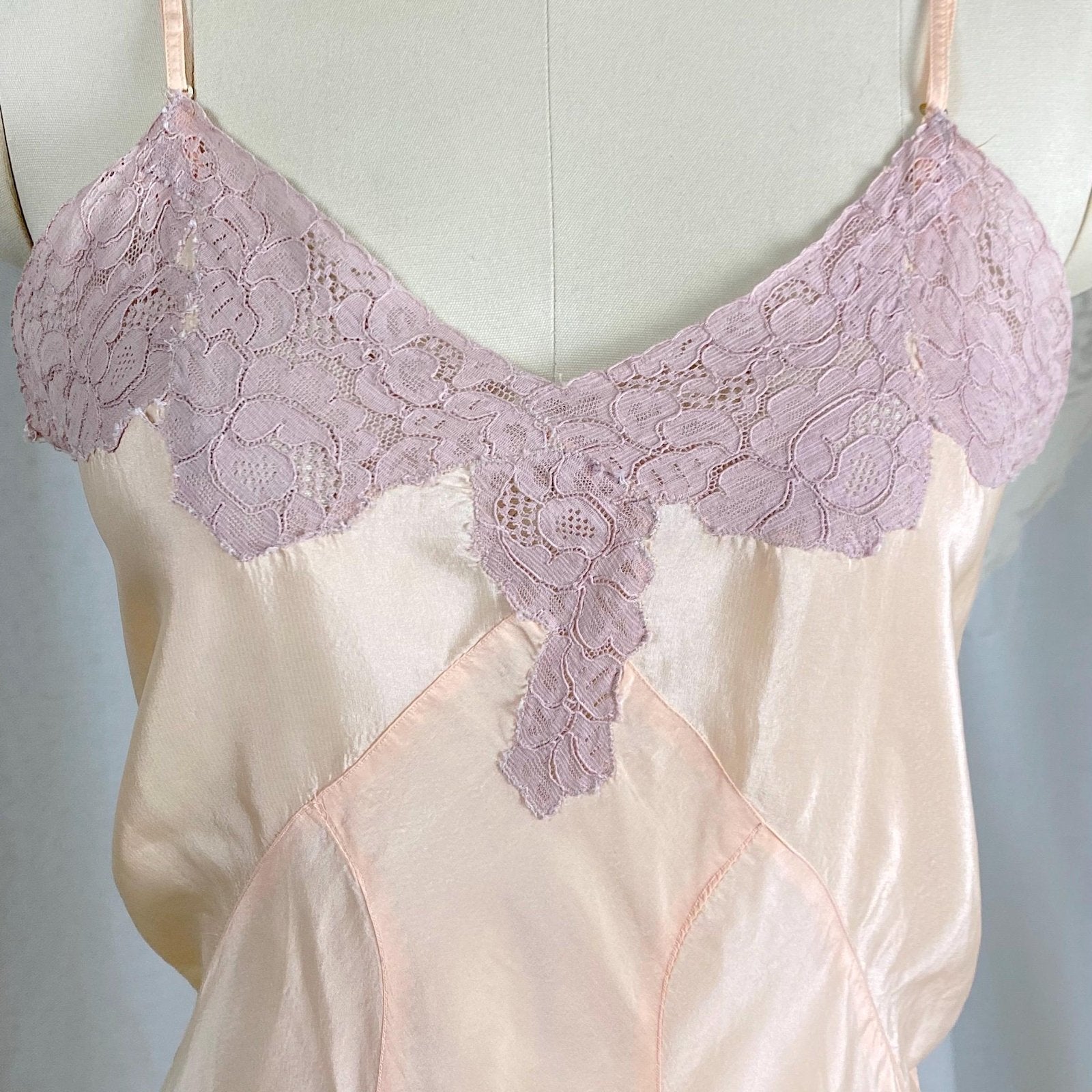 Vintage 1930's Slip | Pearlescent Peachy - Pink Silk with Deep Mauve Floral Cotton Lace | Size S, M | Never Worn - Daggers & Dames