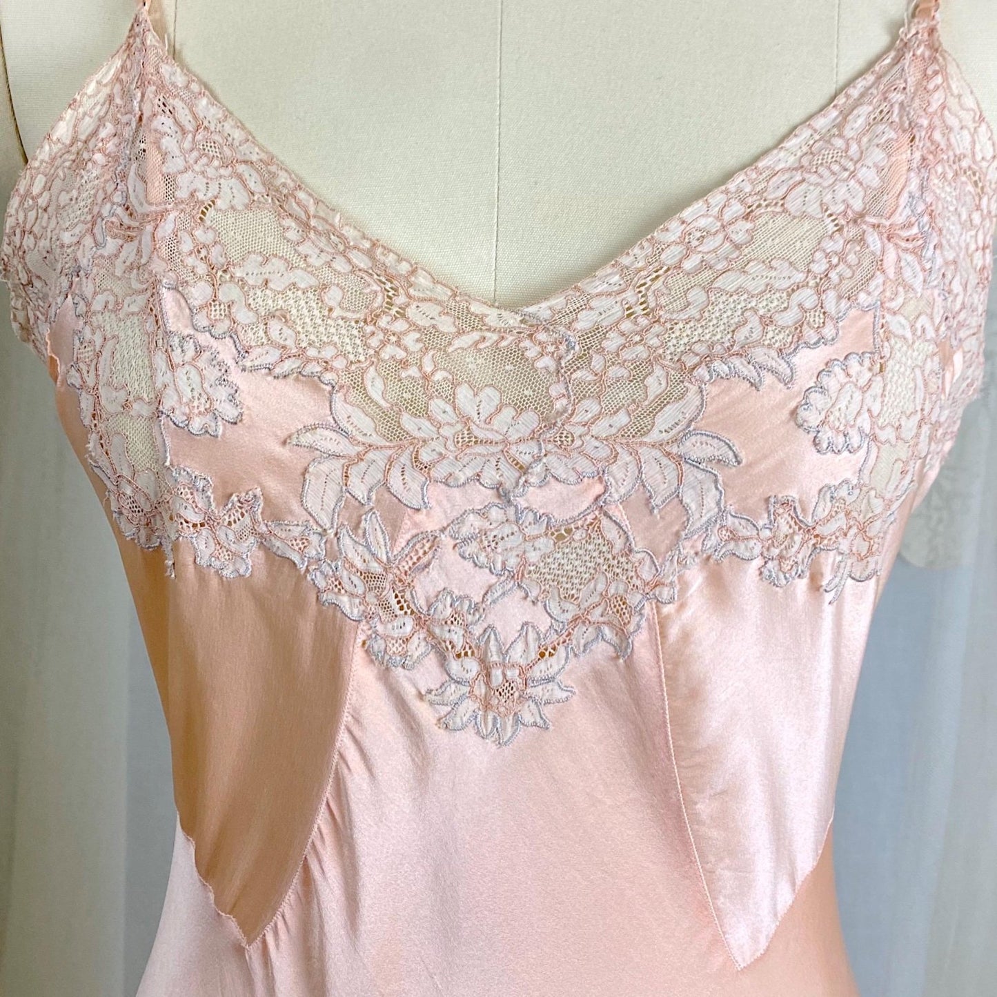 Vintage 1930's Slip - Rose Gold Pink Silk Satin with Floral Alençon Lace - Size M, LG - By Stylfit - Daggers & Dames