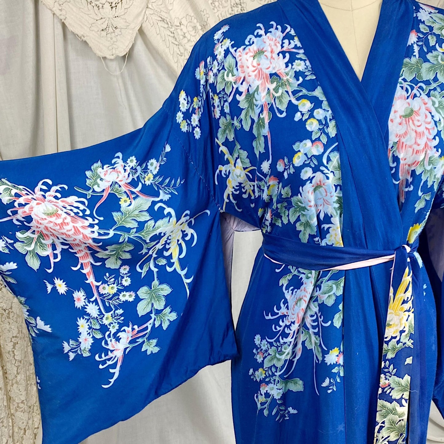 Vintage 1940's - 1950's Japanese Kimono Robe | Cobalt Blue Rayon with Elaborate Floral Print | Size Free - Daggers & Dames