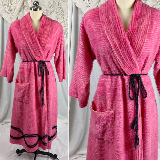 Vintage 1940's - 1950's Robe | Bright Pink Chenille with Peacock Design & Black Trim | Size M - Daggers & Dames