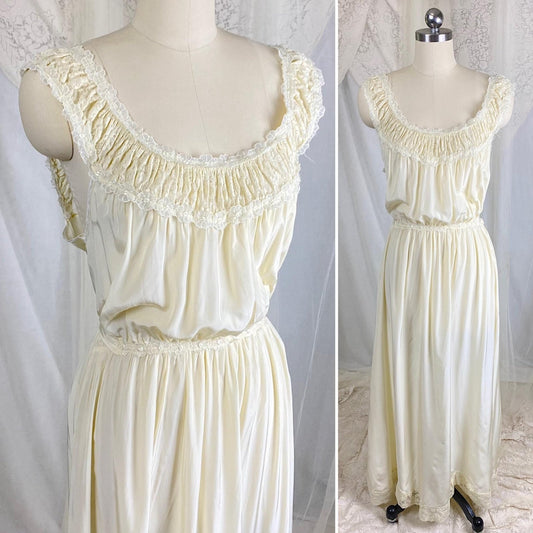 Vintage 1940's Buttercream Rayon Nightgown with Cotton Floral Lace & White Chiffon Appliques by Seamprufe – Size 38 - Daggers & Dames