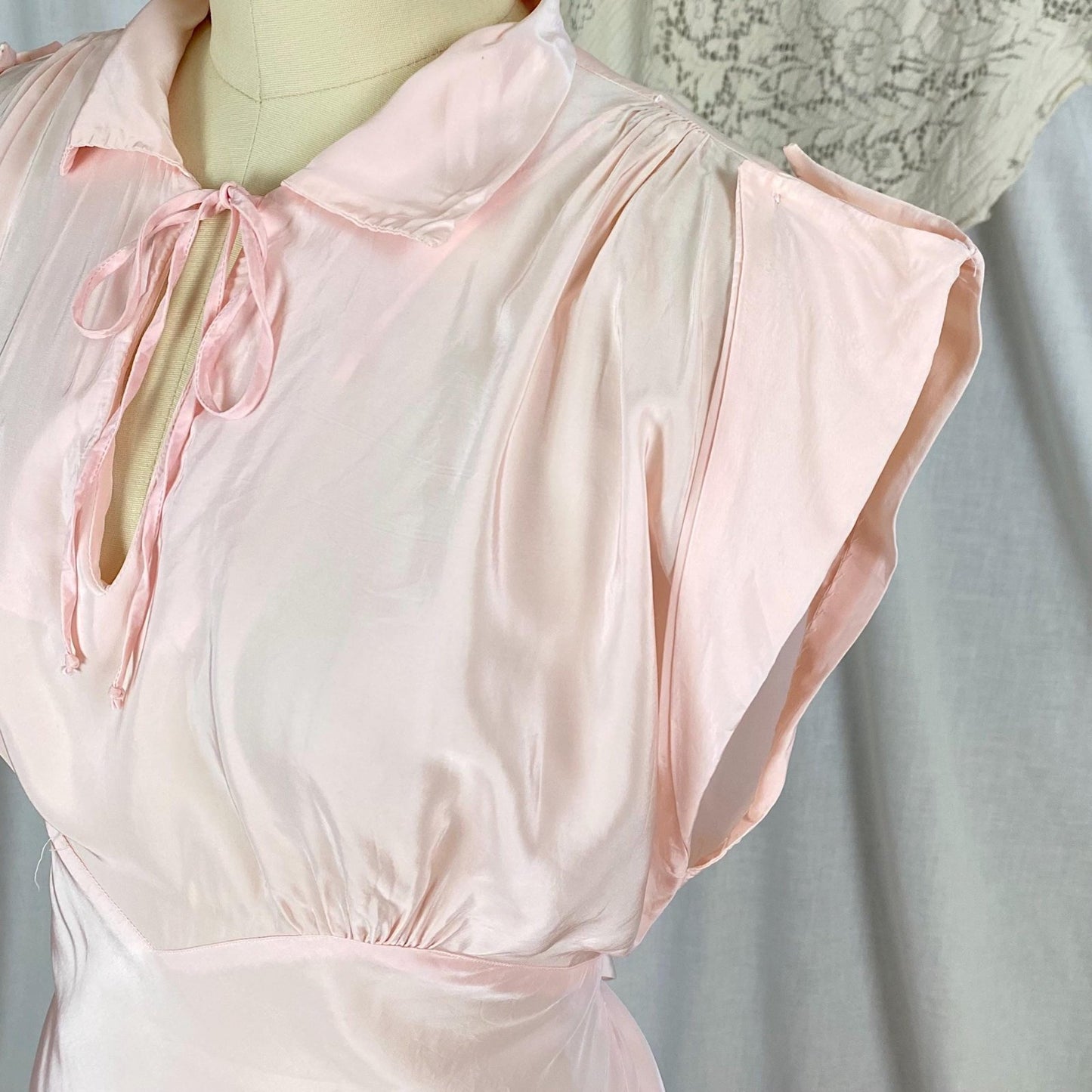Vintage 1940's Nightgown | Petal Pink Rayon with Darted Shoulders & Keyhole Neckline | Size S, M | Textron - Daggers & Dames