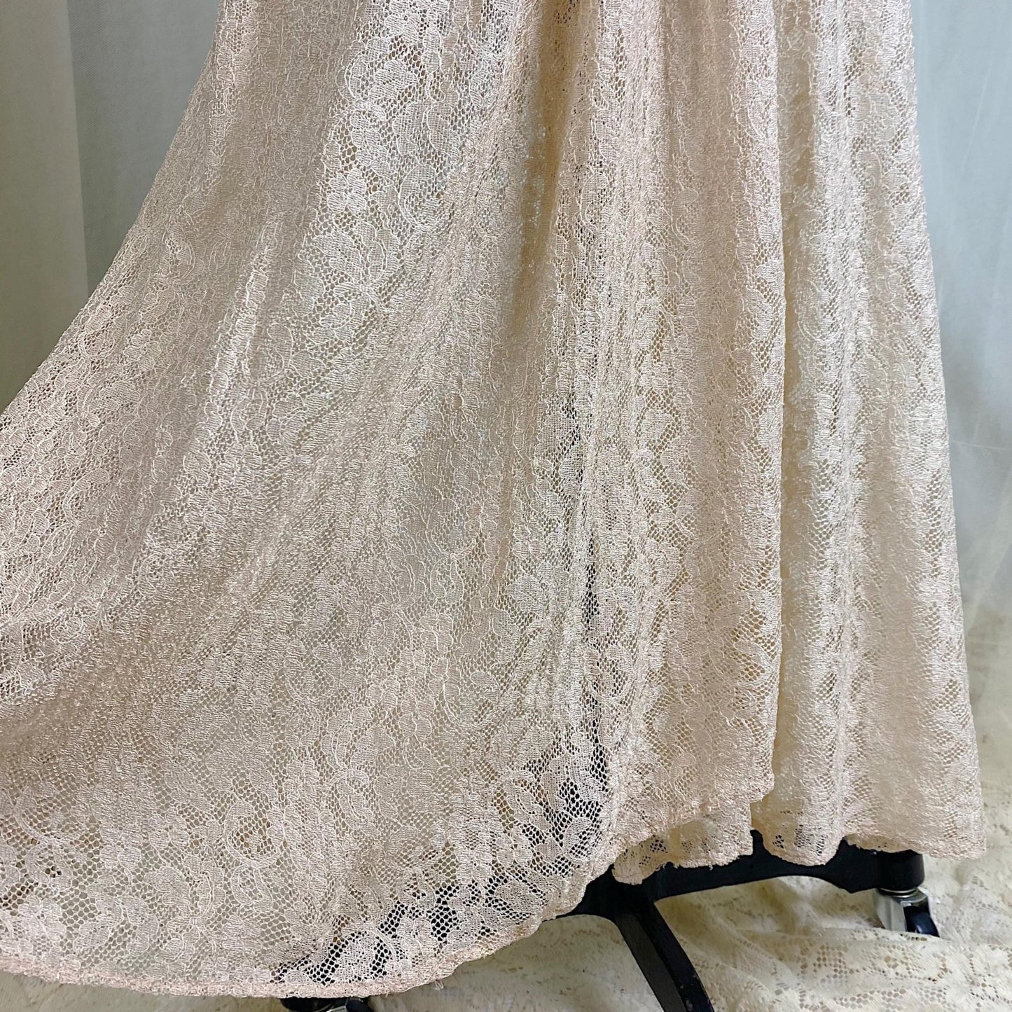 Vintage 1940's Robe - Pale Bronze Floral Rayon Lace with Ruffled Yoke & Sleeves - Size XS, S - By Taylor Mode - Daggers & Dames