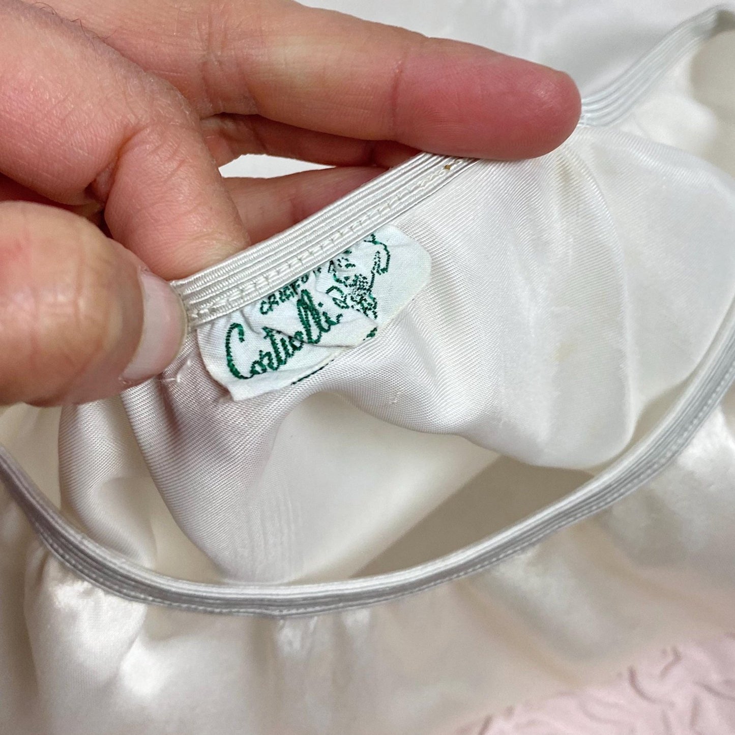 Vintage 1940's Tap Pants | Pearlescent White Rayon Satin with Heart Appliques & Lace | Size XS | Corticelli Lingerie - Daggers & Dames