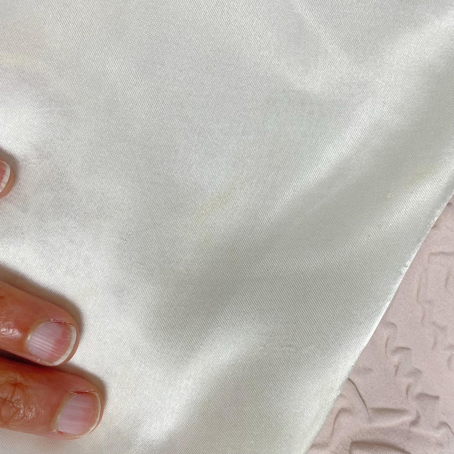 Vintage 1940's Tap Pants | Pearlescent White Rayon Satin with Heart Appliques & Lace | Size XS | Corticelli Lingerie - Daggers & Dames
