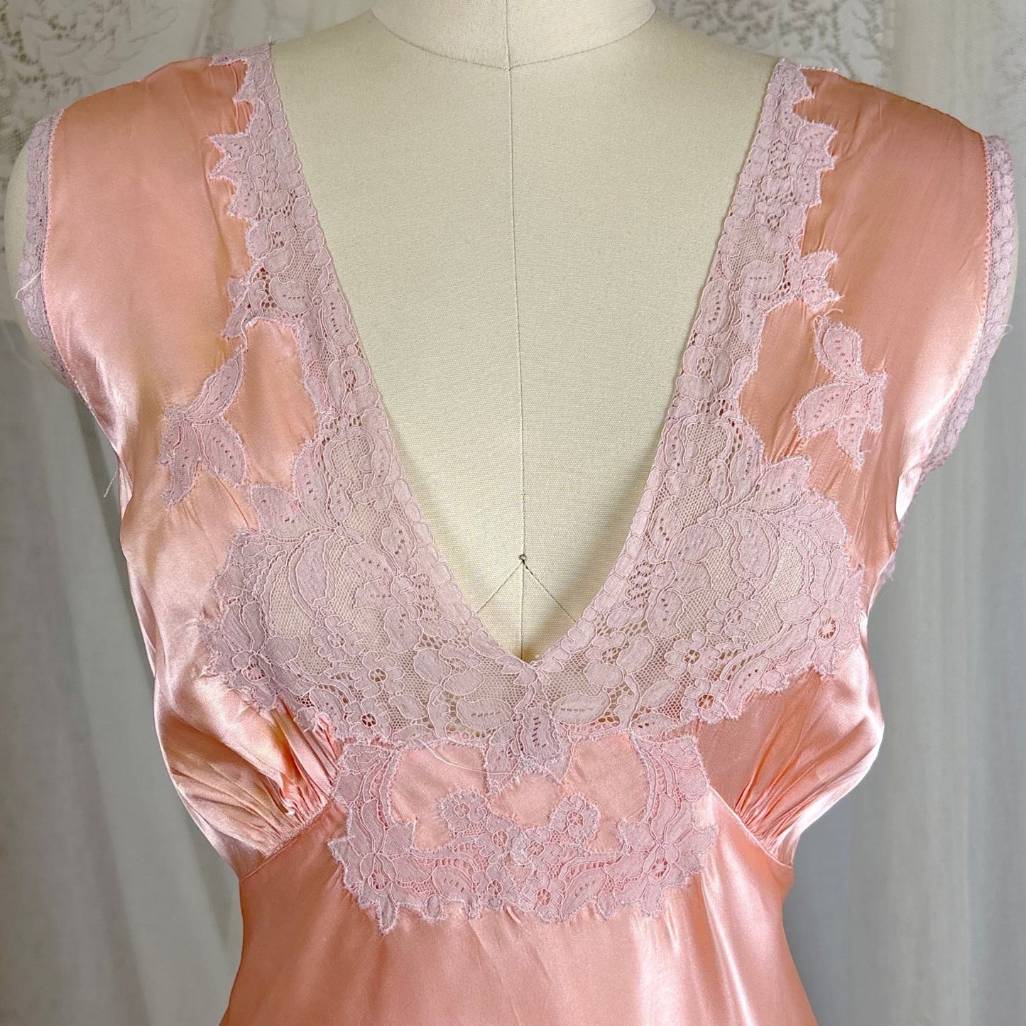 Vintage 1940's Warm Blush Pink Rayon Satin Nightgown with Mauve Cotton Lace Appliqués - Size M, LG, XLG - Daggers & Dames