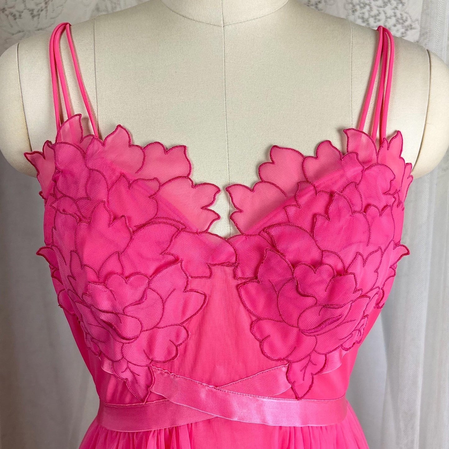 Vintage 1960's Nightgown & Peignoir Set - Bright Pink Nylon Chiffon with Flower Petal Appliques - Size S, M - By Laros - Daggers & Dames