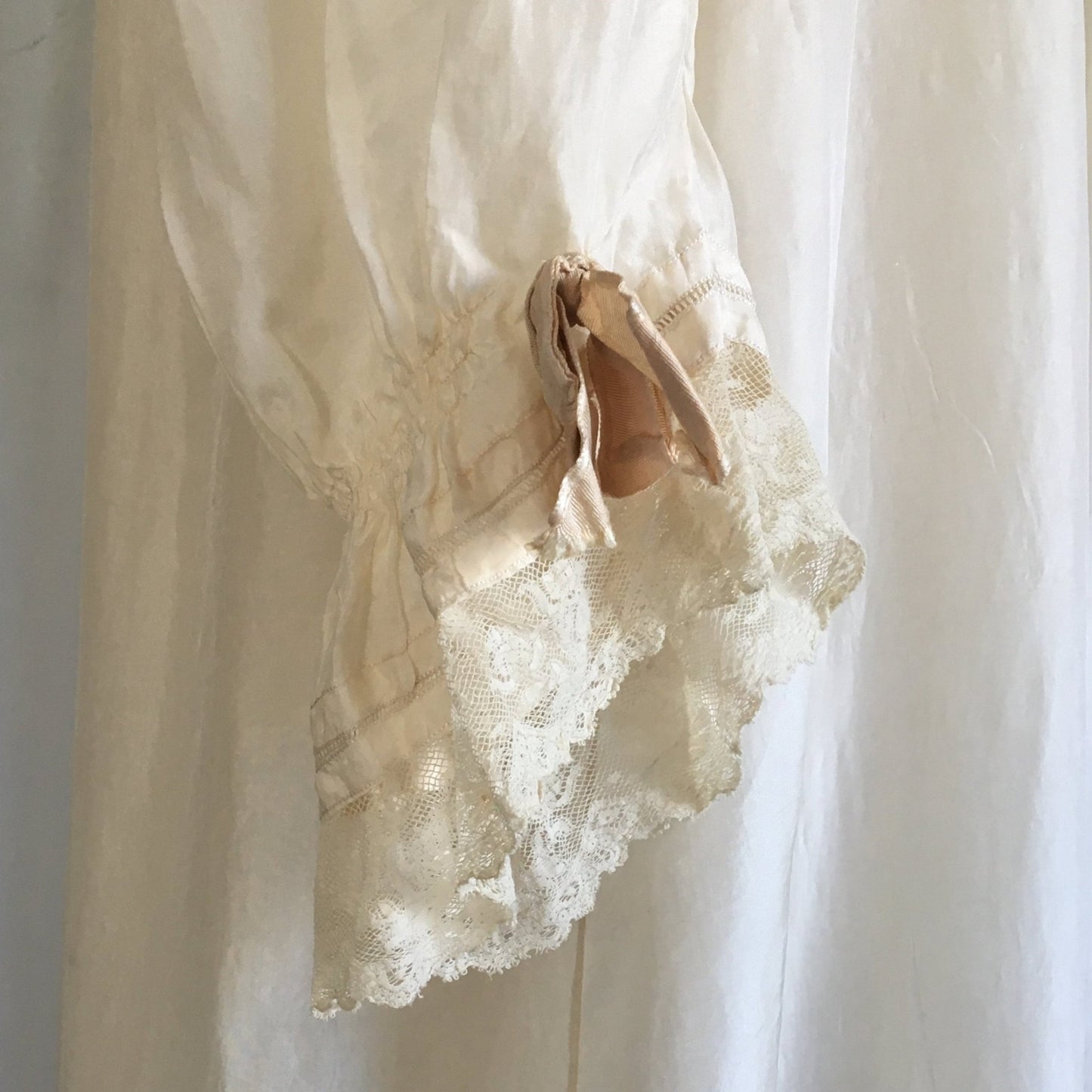 Antique 1900's Victorian Nightgown | White silk with Ruffled Valenciennes Lace & Mother of Pearl Buttons | Size S, MED - Daggers & Dames