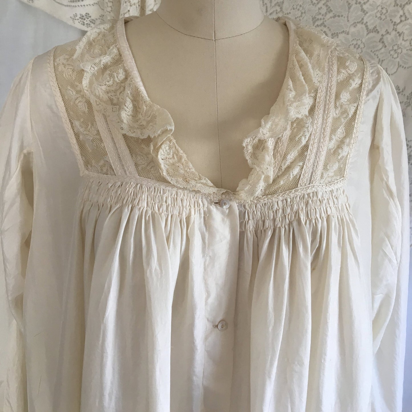 Antique 1900's Victorian Nightgown | White silk with Ruffled Valenciennes Lace & Mother of Pearl Buttons | Size S, MED - Daggers & Dames