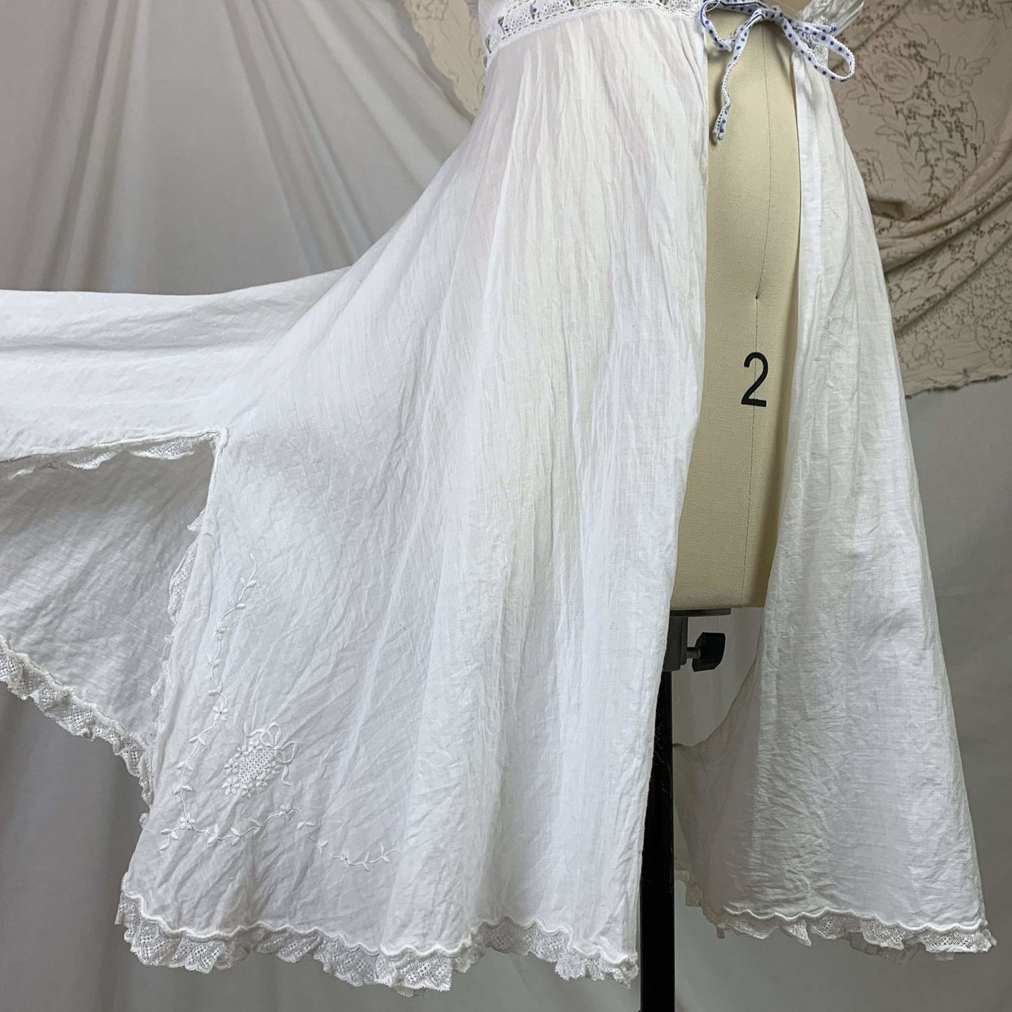 Antique 1910's Edwardian Camiknickers | Sheer White Cotton Lawn with Floral Embroidery & Lace | Size XXS, XS - Daggers & Dames