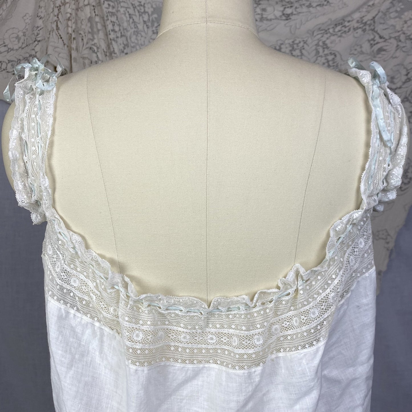 Antique 1910's Edwardian Corset Cover | White Cotton Lawn with Ruffled Lace & Pale Blue Silk Ribbon | Size XS, S - Daggers & Dames