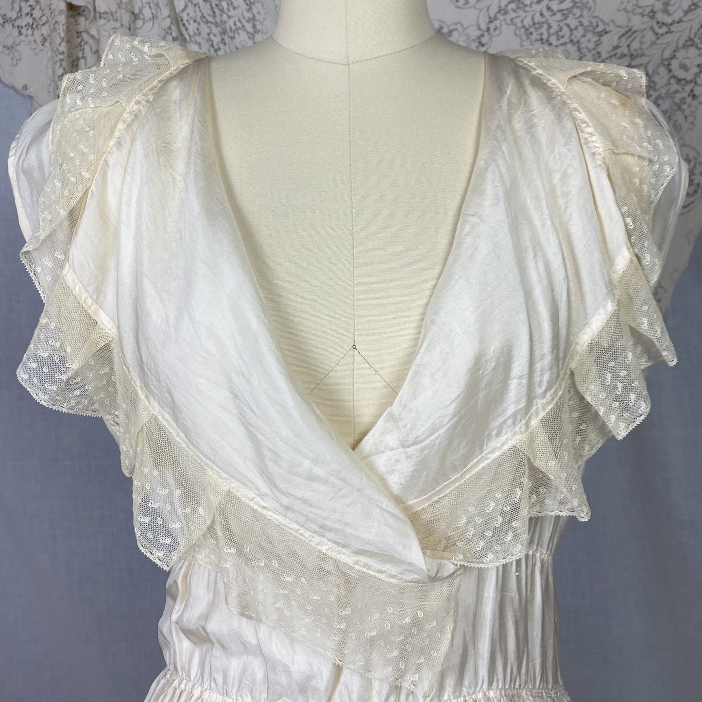 Antique 1910's Edwardian Negligee Nightgown | Ivory Tissue Silk with Ruffled Embroidered Tulle Lace | Size S, M - Daggers & Dames