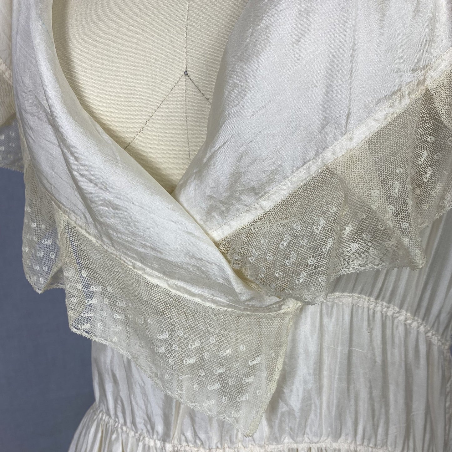 Antique 1910's Edwardian Negligee Nightgown | Ivory Tissue Silk with Ruffled Embroidered Tulle Lace | Size S, M - Daggers & Dames