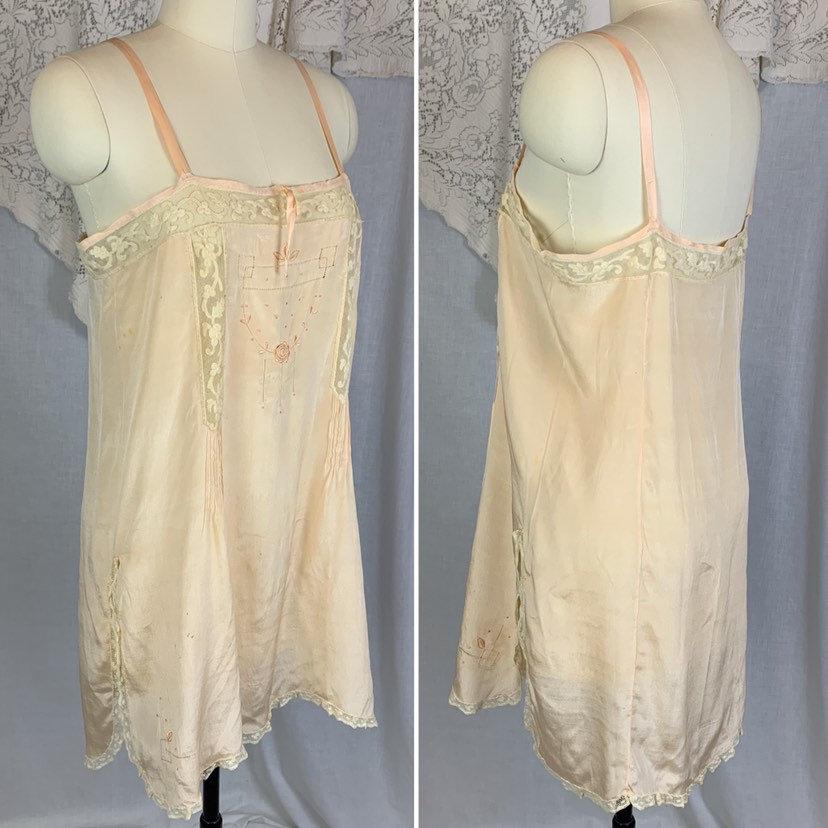 Antique 1920's Chemise | Size SM, MED | Palest Peach Silk Crepe with Tambour Embroidered Lace - Daggers & Dames