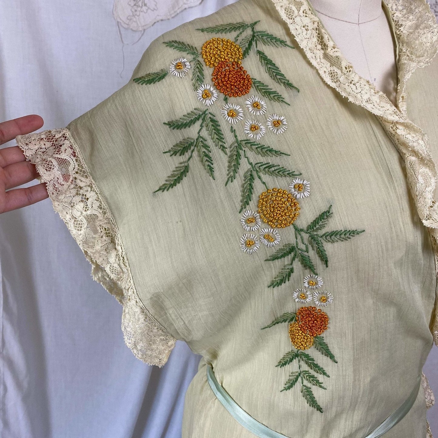 Antique 1920's Robe | Light Sage Green Cotton with Ivory Lace & Floral Embroidery | Size S, M, L - Daggers & Dames