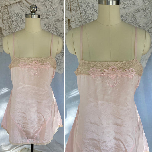 Antique 1920's Step In Chemise | Pale Rose Pink Silk Crepe with Satin Floral Appliqué & Nude Lace | Size S - Daggers & Dames