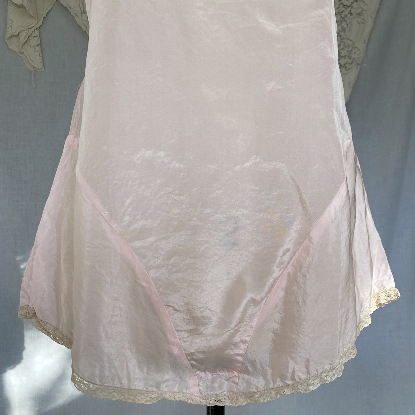 Antique 1920's Step In Chemise | Pale Rose Pink Silk Crepe with Satin Floral Appliqué & Nude Lace | Size S - Daggers & Dames