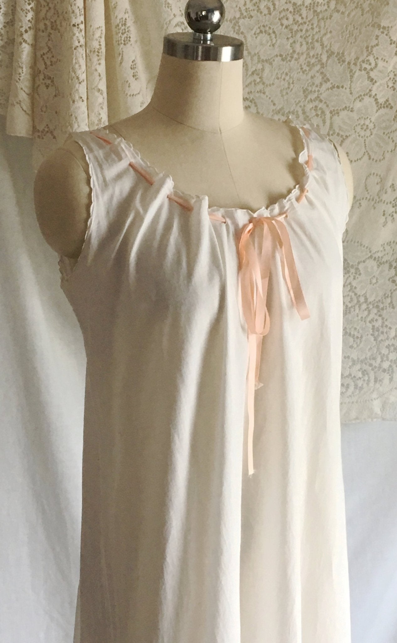 Antique Edwardian 1910's Chemise | White Cotton with Satin Ribbon & Embroidered Collar | Size SM, M, LG - Daggers & Dames