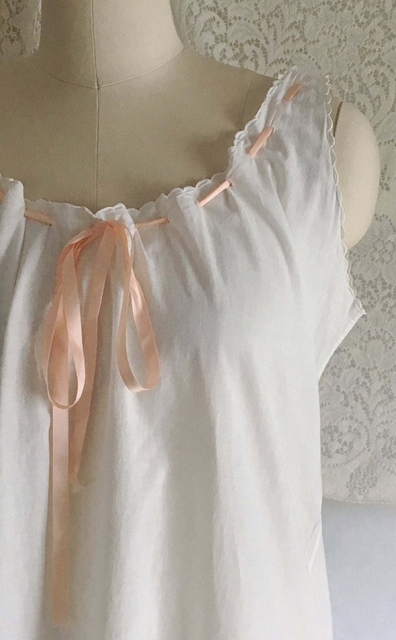 Antique Edwardian 1910's Chemise | White Cotton with Satin Ribbon & Embroidered Collar | Size SM, M, LG - Daggers & Dames