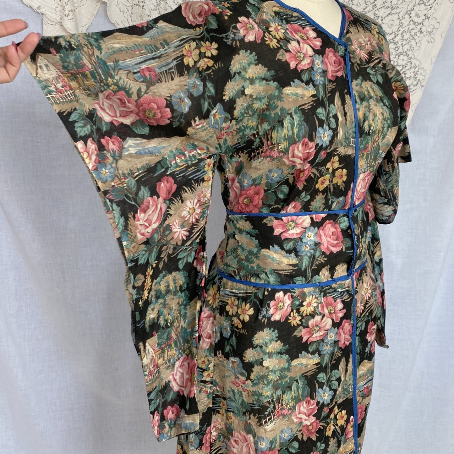 Antique Victorian 1900's Kimono Style Robe | Black with Bright Floral Scenic Print Cotton | Size XS - Daggers & Dames