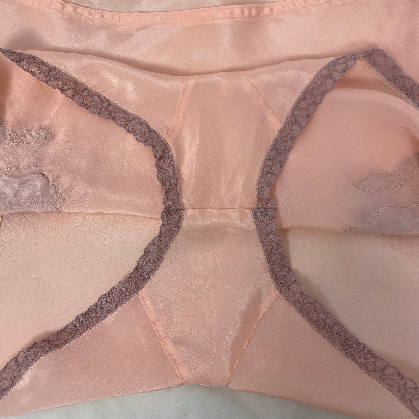 Vintage 1930's Tap Pants | Rich Petal Pink Silk with Deep Blush Lace Appliqué | Size S