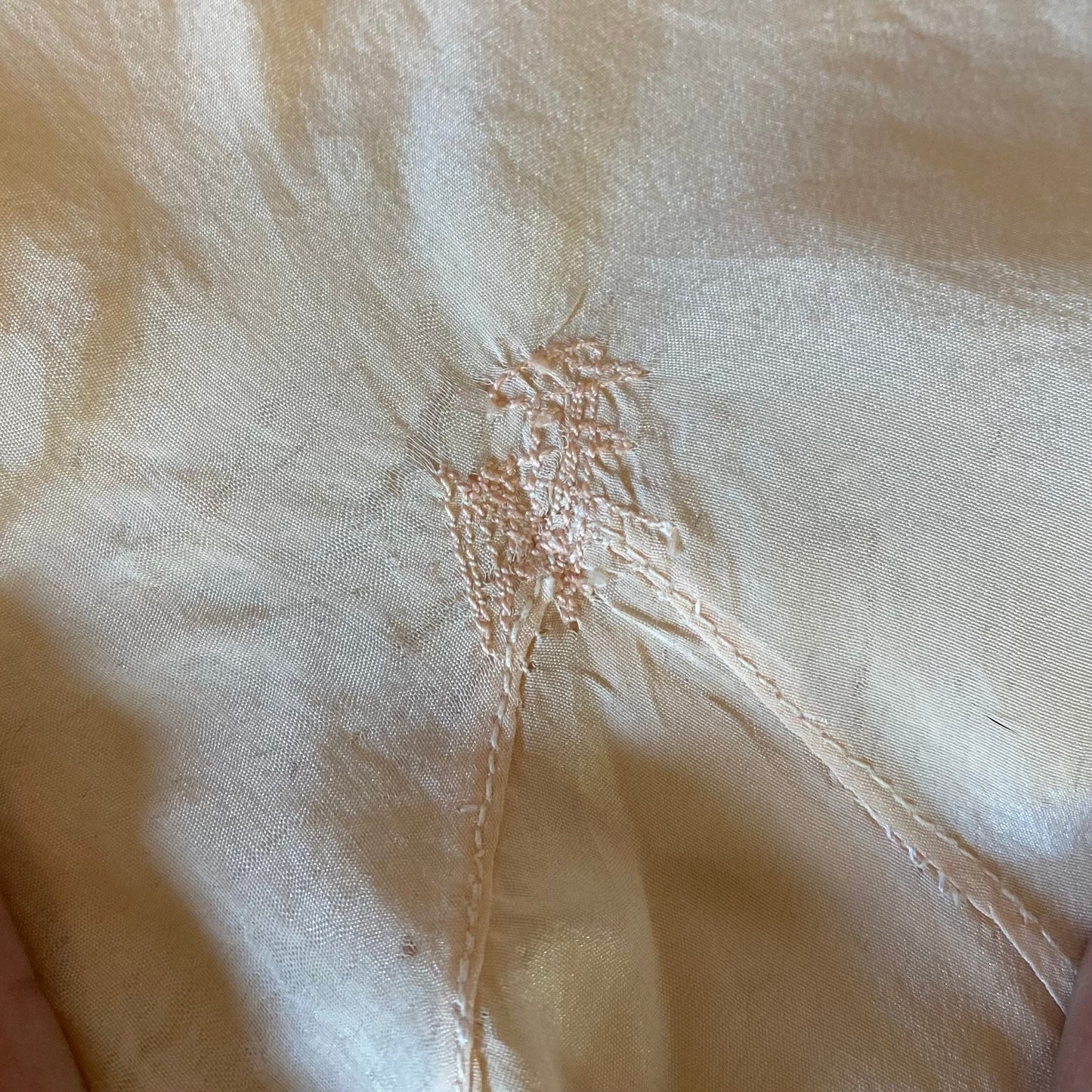 Vintage 1930's Tap Pants | Creamy Peach Silk with Floral Appliques & Embroidery | Size XS