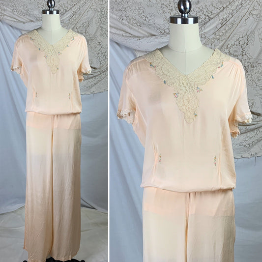 Vintage 1920's Beach Pajama Set | Pale Peach Silk Crepe with Ecru Lace & Embroidered Florets | Size SM, MED - Daggers & Dames