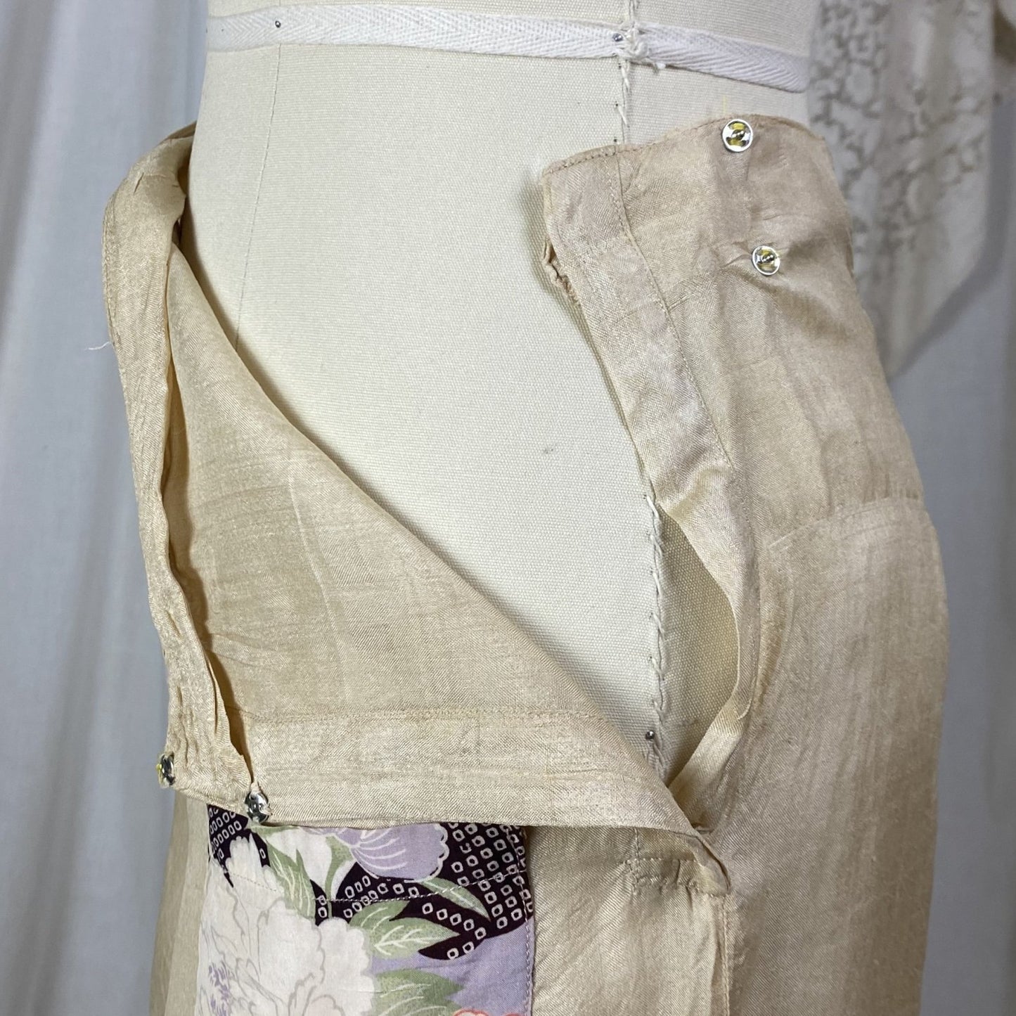 Vintage 1920's Beach Pajama Set | Sheer Raw Pongee Silk with Japanese Floral Print | Size XS, S - Daggers & Dames