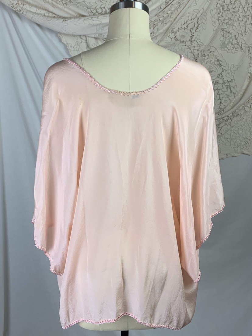 Vintage 1920's Bed Jacket | Size Free | Very Pale Pink Silk with Pomegranate Silk Thread Embroidery | Filene's Boston - Daggers & Dames