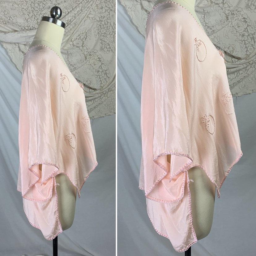 Vintage 1920's Bed Jacket | Size Free | Very Pale Pink Silk with Pomegranate Silk Thread Embroidery | Filene's Boston - Daggers & Dames
