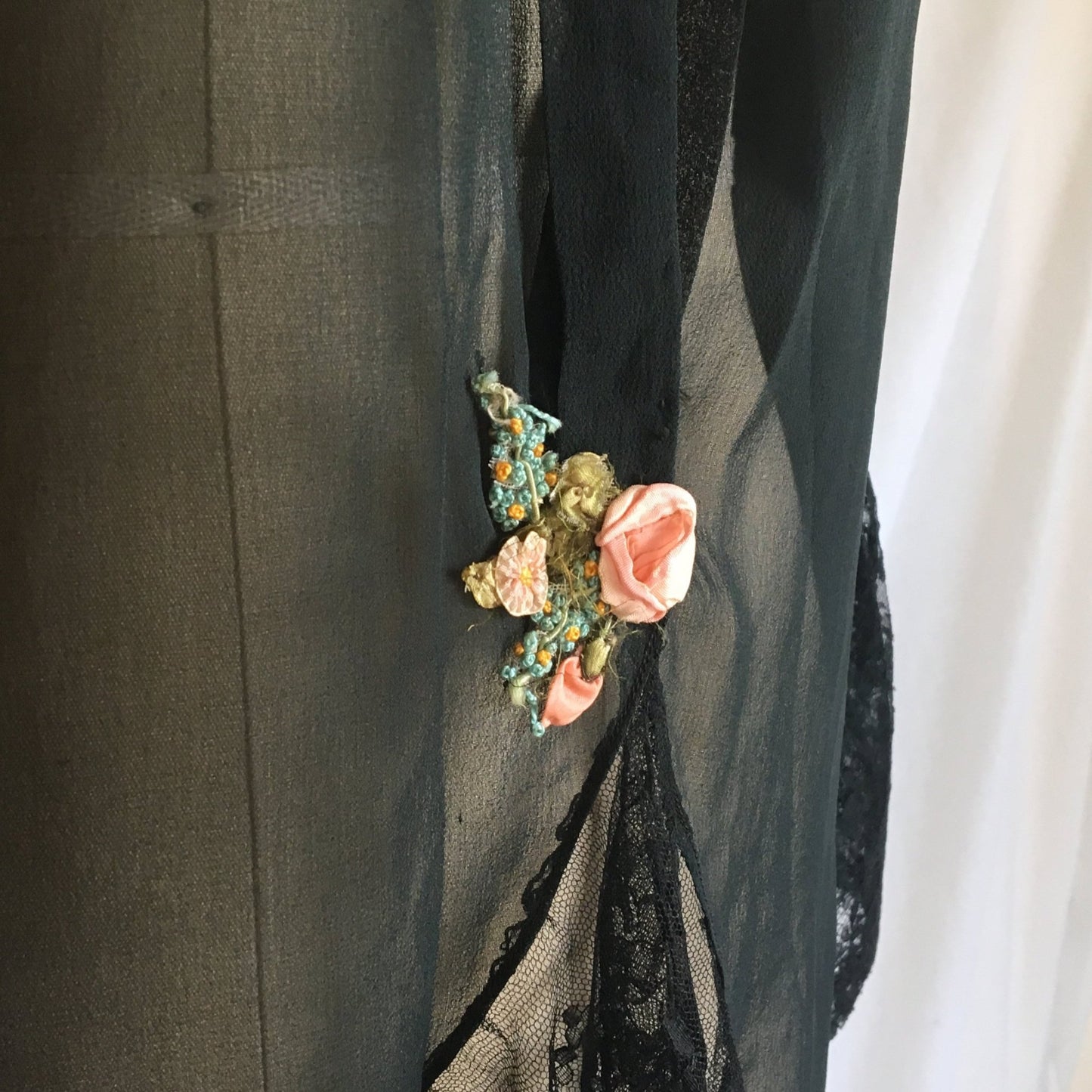 Vintage 1920's Peignoir Robe | Black Silk Chiffon & Chantilly Lace | OOAK | Size XSM - Daggers & Dames