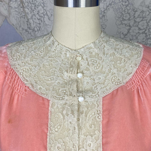 Vintage 1930's Bed Jacket | Princess Pink Silk Velvet with Bell Sleeves & Ivory Cotton Lace | Size XS, S, M | Nanette -Never Worn - Daggers & Dames