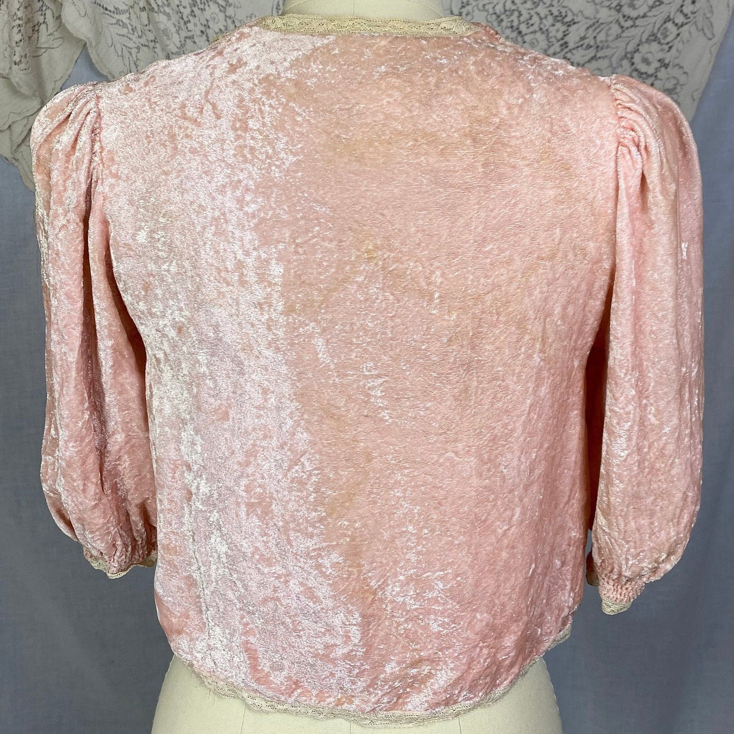 Vintage 1930's Bed Jacket | Victorian Rose Pink Crushed Velvet with Ivory Lace | Size XS, S - Daggers & Dames