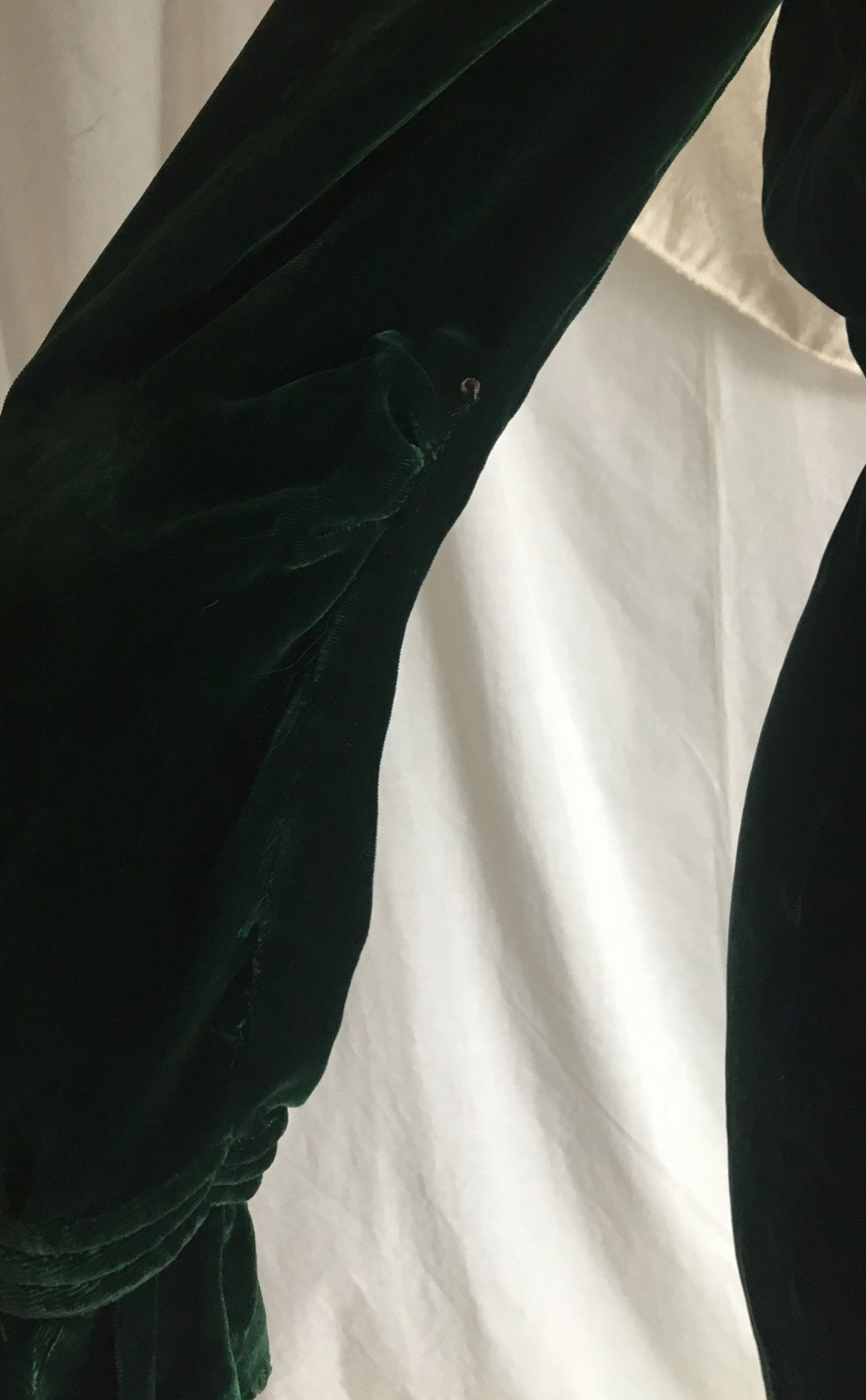 Vintage 1930's Dress | Emerald Green Velvet with Rhinestone Buttons & Open Back | Size XS - Daggers & Dames