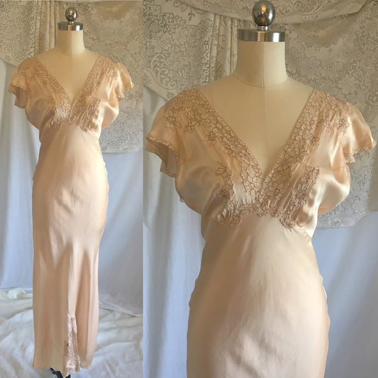 Vintage 1930's Nightgown | Pale Peach Silk with Embroidered Alençon Lace | Size XS, S - Daggers & Dames